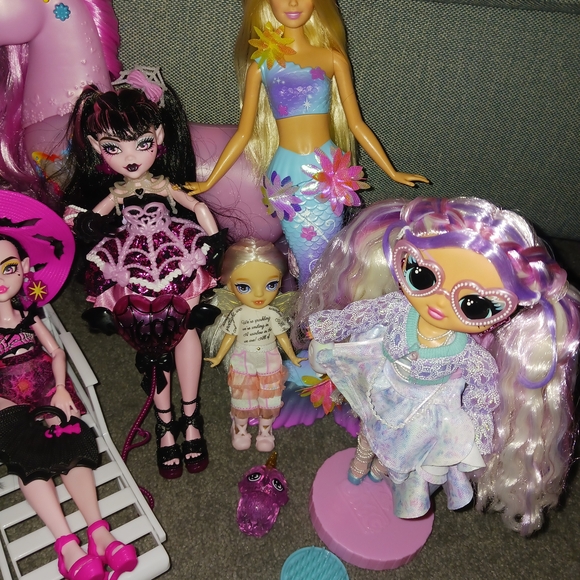 Lot Dolls for Diane - Picture 3 of 3